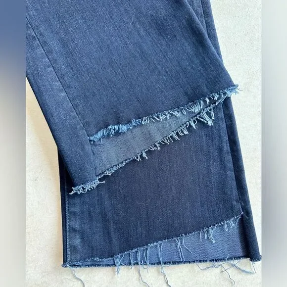 MOTHER Denim The Insider Crop Step Jeans Fray in After Party Wash size 25